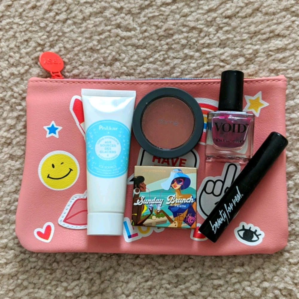 IPSY BAG W/MAKEUP SAMPLES